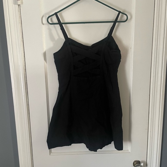Urban Outfitters Black Linen Blend Backless Mini Dress Size Small - Picture 2 of 5